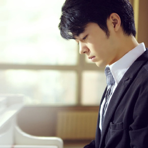 老师好紧⋯蕾丝丝袜真人视频
